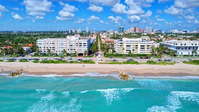 Building Photo - 218 Worth Ave