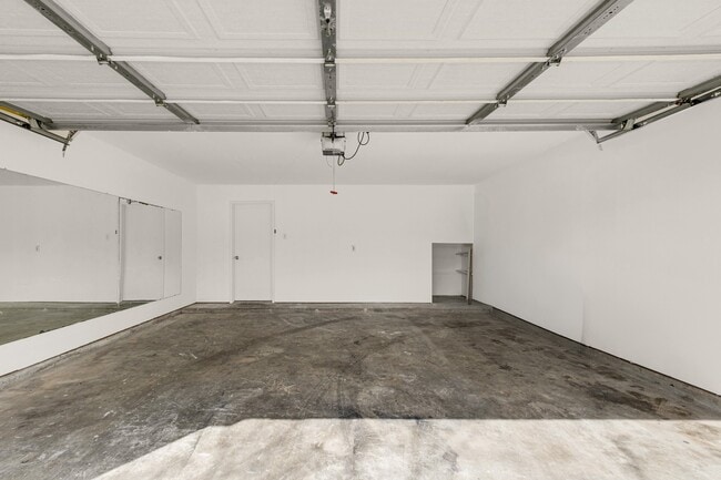 Building Photo - 8818 Iron Springs Dr