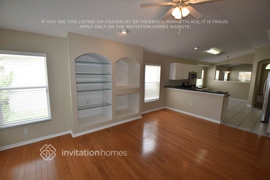 Building Photo - 11286 Beebalm Cir