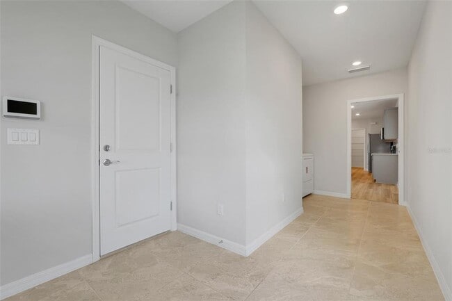 Building Photo - 7357 Ivy Tendril Ave