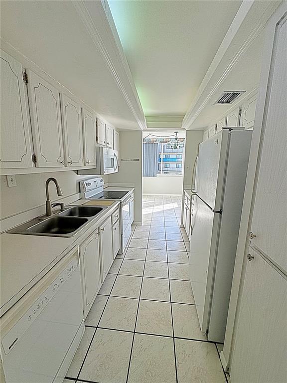 Building Photo - 660 Island Way