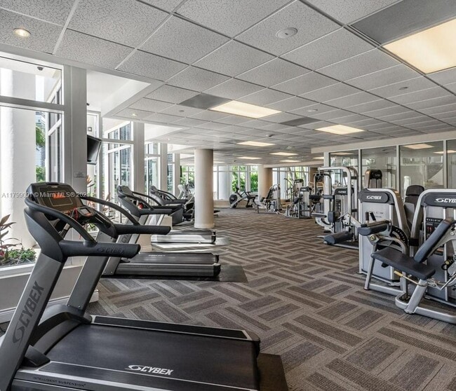 Building Photo - 801 Brickell Bay Dr