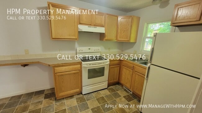 Building Photo - 537 Allyn St