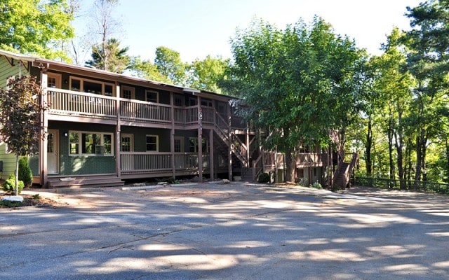 Primary Photo - Summit Woods Apts.; Close to App!