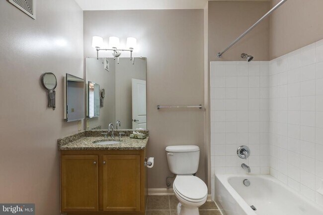 Building Photo - 2665 Prosperity Ave