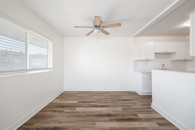 Building Photo - 4284 Schoolridge Ln
