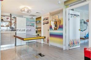 Building Photo - 1100 West Ave