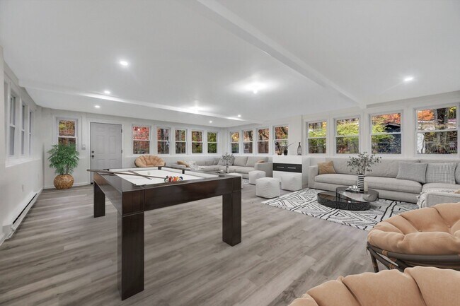 Building Photo - 752 Toll Rd