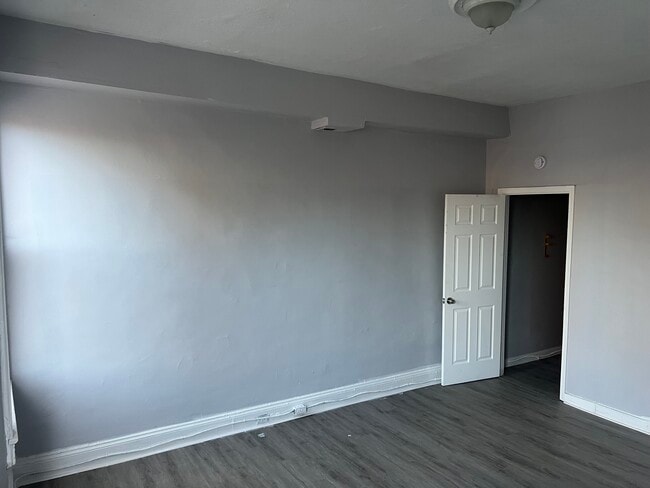 Building Photo - 257X McCulloh St