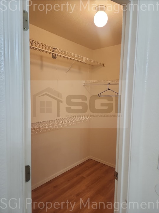 Building Photo - 2016 E Bluefield Ave