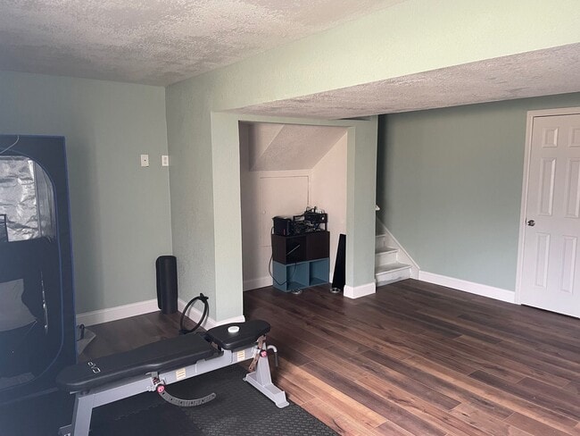 Building Photo - Spacious 3-Bedroom Home for Rent in Sought...