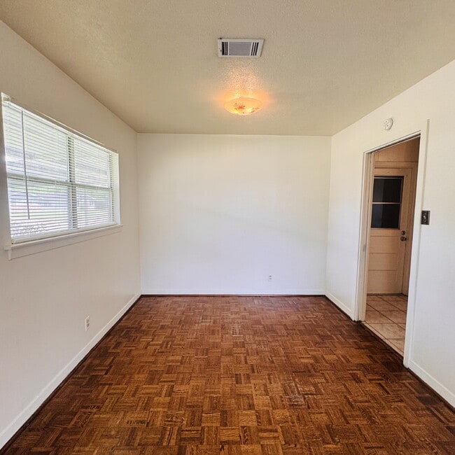 Building Photo - 1543 Alamo Creek