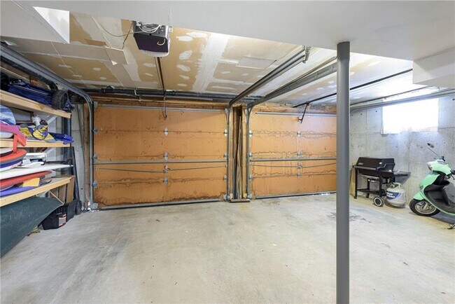 Building Photo - 93 Mill St