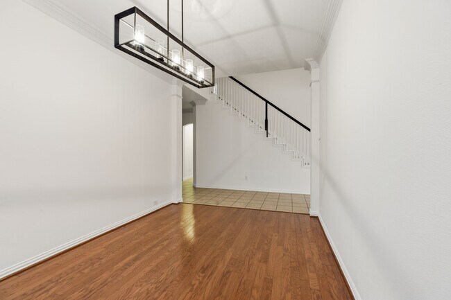 Building Photo - 5315 Barleycorn Ln