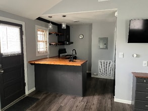 Building Photo - otm115