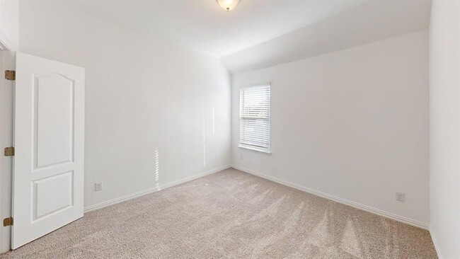 Building Photo - 404 Ashby Dr