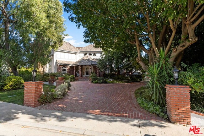 Building Photo - 4548 Ellenboro Way