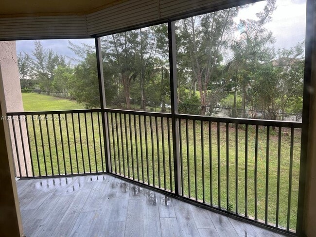 Building Photo - 3400 Foxcroft Rd