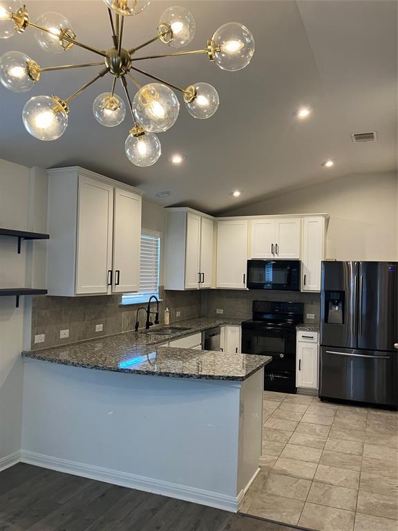 Building Photo - 572 Evening Star