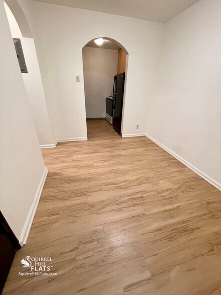 Building Photo - 5712 Phillips Ave