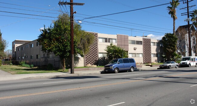 Building Photo - Parkwood Meadow