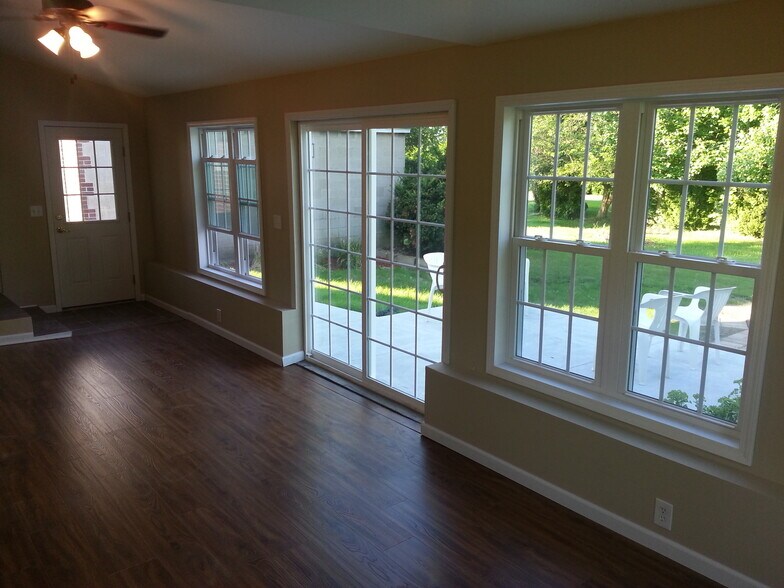 Building Photo - 1009 Filmore Ave