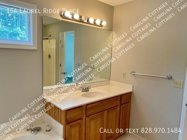 Building Photo - 154 Laurel Ridge Pl