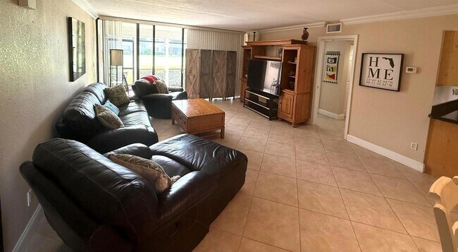 Building Photo - 2400 S Ocean Dr