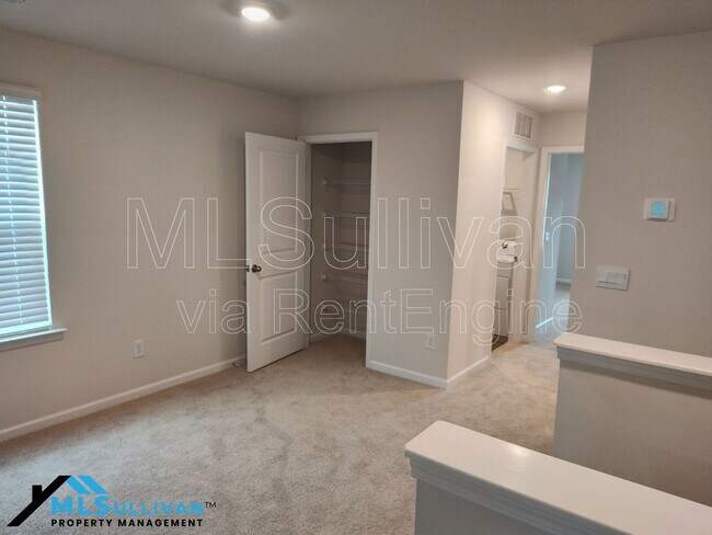 Building Photo - 2932 Egert Dr