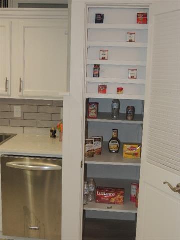 Building Photo - 5224 Knox Dr