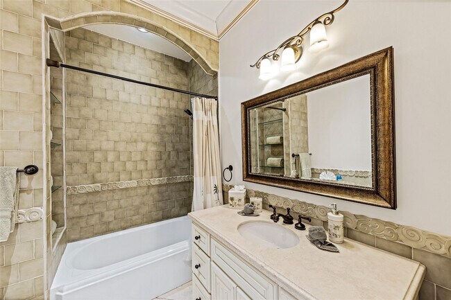 Building Photo - 42 Nurmi Dr