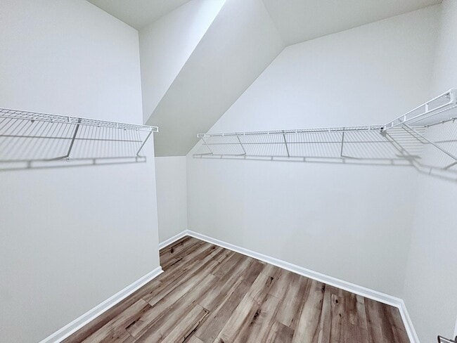 Building Photo - 137 Somerset Ln