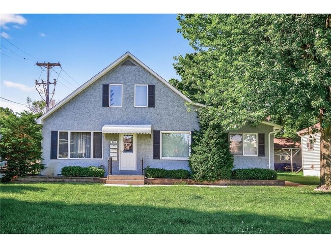 Primary Photo - 201 W 2nd St