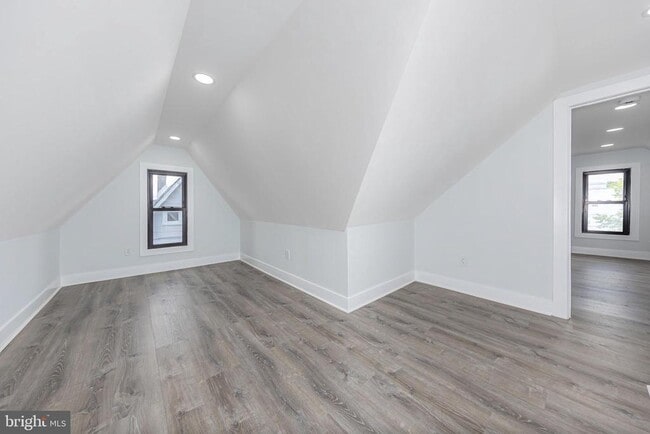 Building Photo - 3547 Finlaw Ave