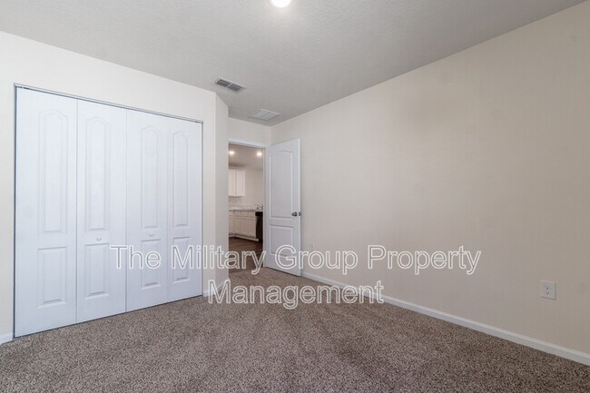 Building Photo - 15668 Strawberry Roan Ct