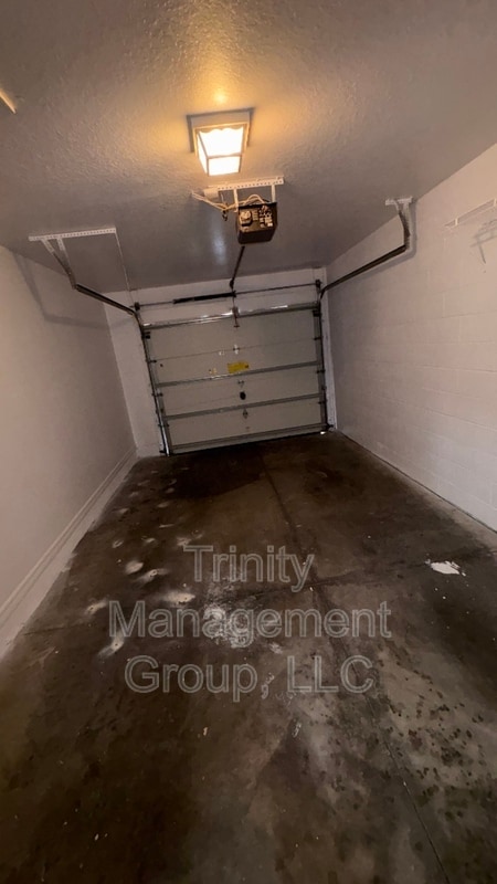 Building Photo - 4763 SW 138 Loop