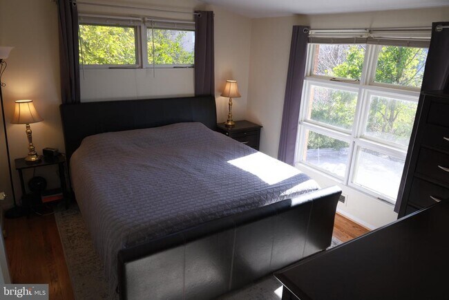 Building Photo - 6519 Byrnes Dr