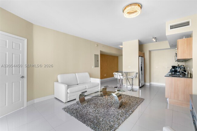 Building Photo - 350 S Miami Ave