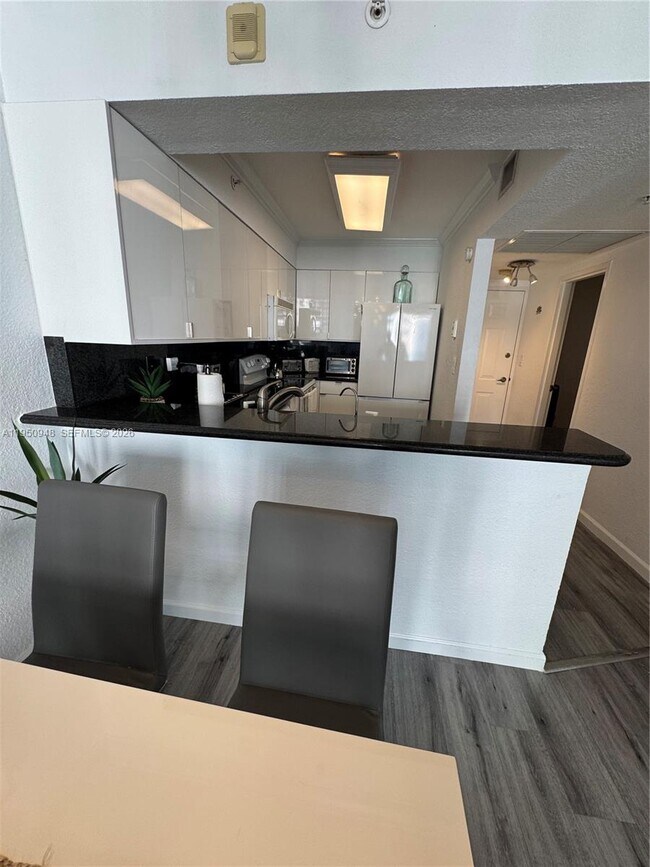 Building Photo - 2501 S Ocean Dr