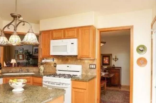 Building Photo - Spacious 4 Bed/2.5 Bath Home on Cul-De-Sac - NE Bend