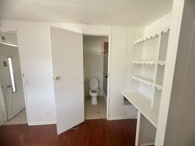 Building Photo - charming 2 bedroom mobile close to River