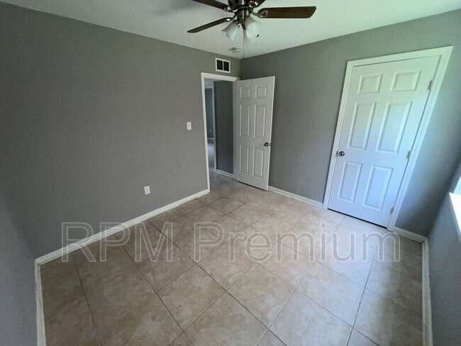 Building Photo - 5159 Baker Blvd