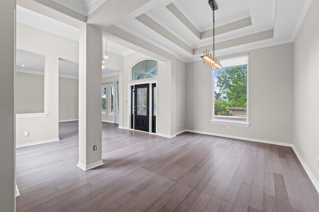 Building Photo - 9309 Bluegrass Dr