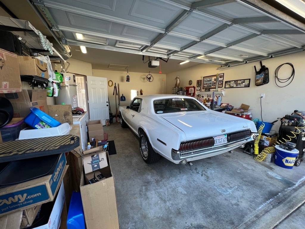 Building Photo - 212 Oak Meadow Ln