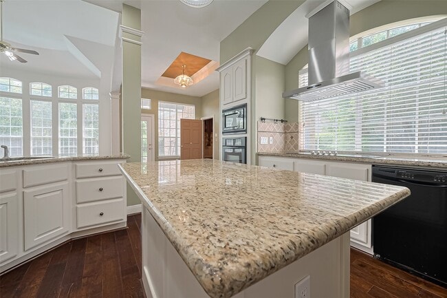 Building Photo - 36 Watermill Pl