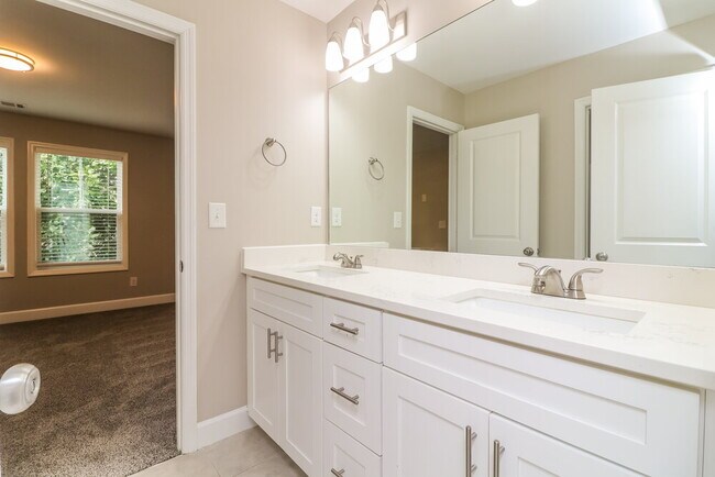 Building Photo - 2607 Church St NW