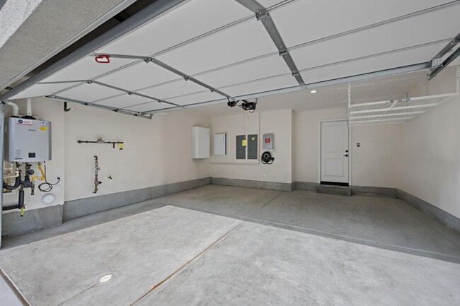 Building Photo - 2245 Epoca Wy