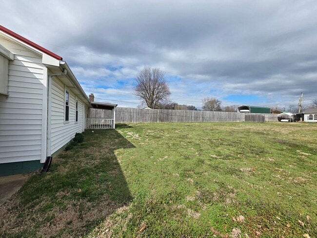 Building Photo - Move in Ready Gallatin TN