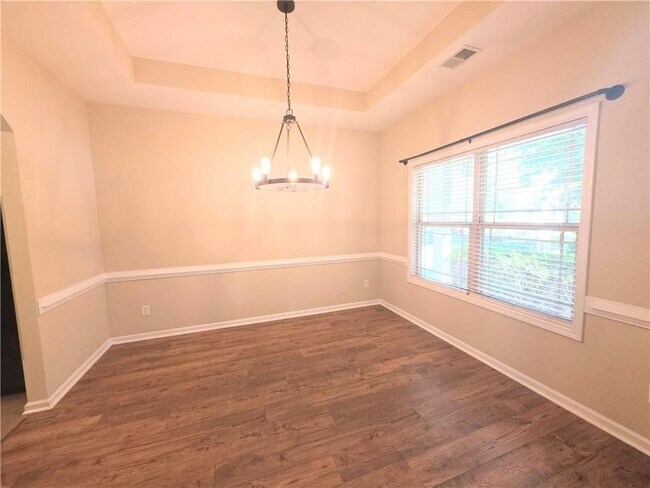 Building Photo - 113 Macalester Dr