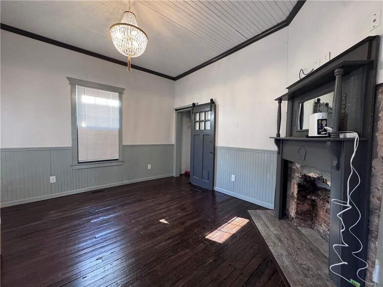 Building Photo - 749 Cooper St SW